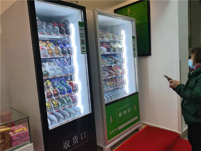 四川中青旅綿陽(yáng)分社、綿陽(yáng)市中旅假日旅行社、綿陽(yáng)自來(lái)文化傳播有限公司24H自助售貨服務(wù)盛大開業(yè)