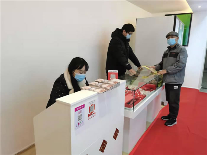 四川中青旅綿陽(yáng)分社、綿陽(yáng)市中旅假日旅行社、綿陽(yáng)自來(lái)文化傳播有限公司24H自助售貨服務(wù)盛大開業(yè)